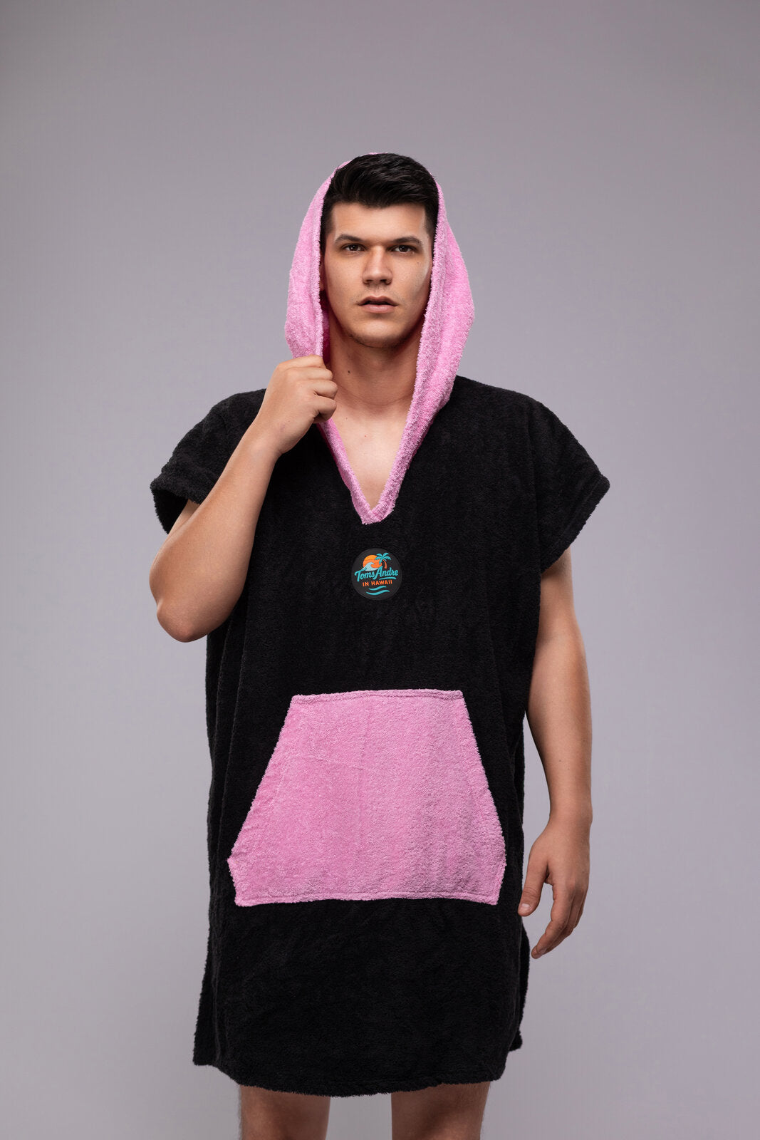 Toms Andre poncho-towel for men in Black/Pink