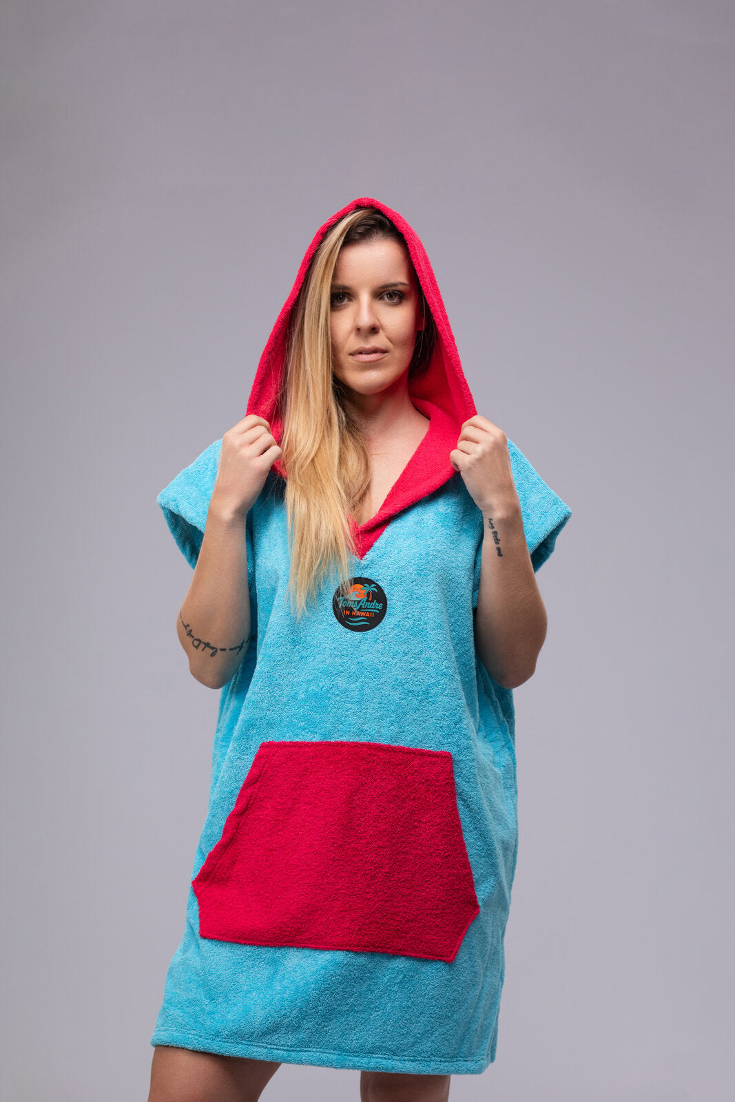 Toms Andre poncho-towel for women in Turquoise/Fuchsia
