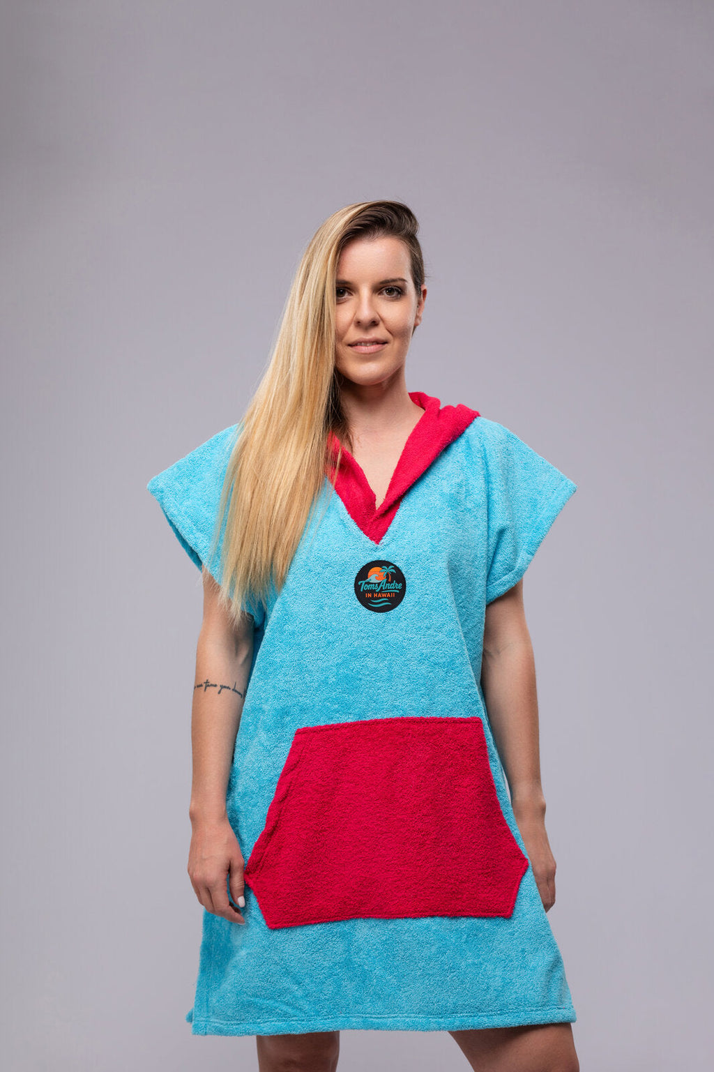 Toms Andre poncho-towel for women in Turquoise/Fuchsia